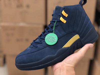 Air Jordan 12 Michigan
