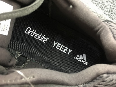 ad*s Y**zy 500(aaa)-003