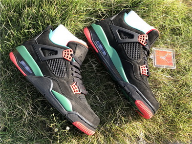 Air Jordan 4 Retro x Gucci