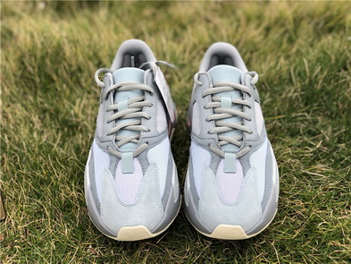 authentic ad*s Y**zy 700 boost “inertia”-004