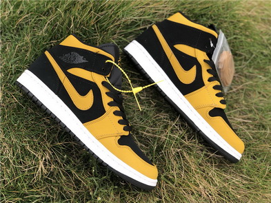 Air Jordan 1 Mid-032