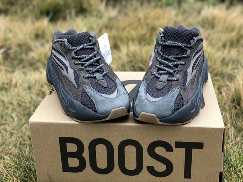 authentic ad*s Y**zy 700 v2 static black-005