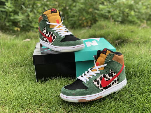 Nike Dunk High “Dog Walker”