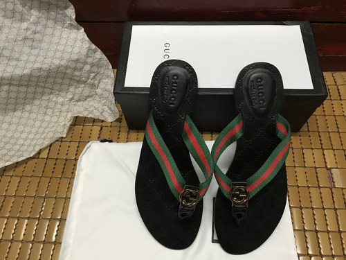 G*u*i slippers(aaa)-330