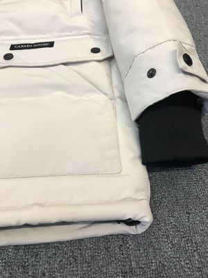 Canada Goose Coat-100