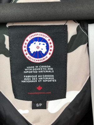 Canada Goose Coat-113