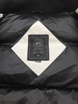 Can*a Go*e coat-37-136