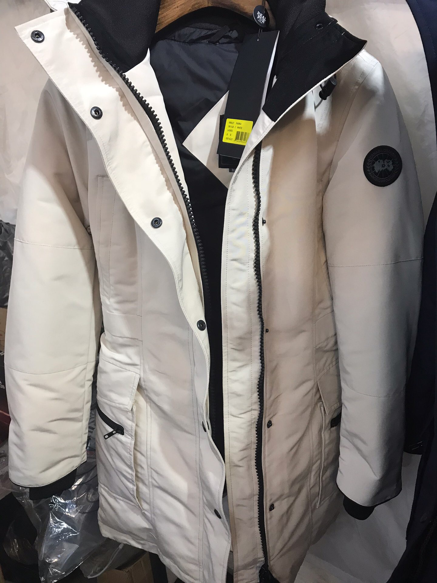 Canada Goose Coat(Women)-018