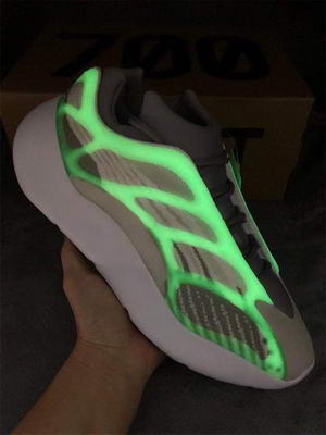 authentic Y**zy 700 boost v3-001