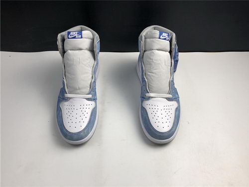 Air Jordan 1“ Hype Royal”