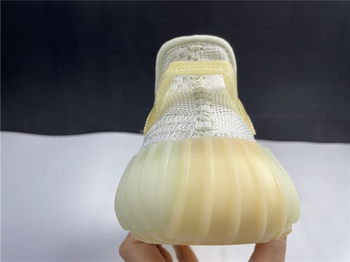 Y**zy boost 350 v2 “light”