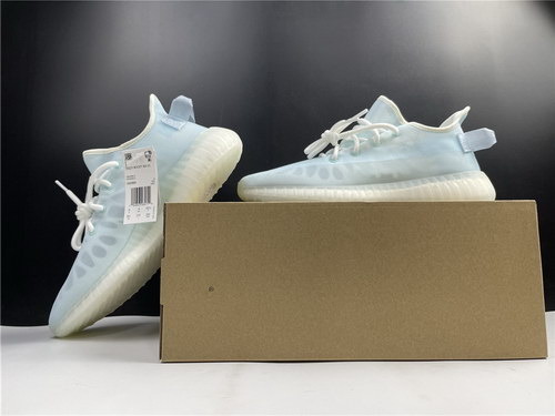 ad*s Y**zy boost 350 v2 mono ice