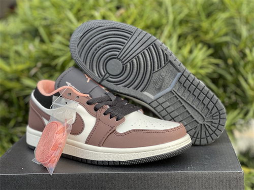 Air Jordan 1 Low “Mocha Brown”