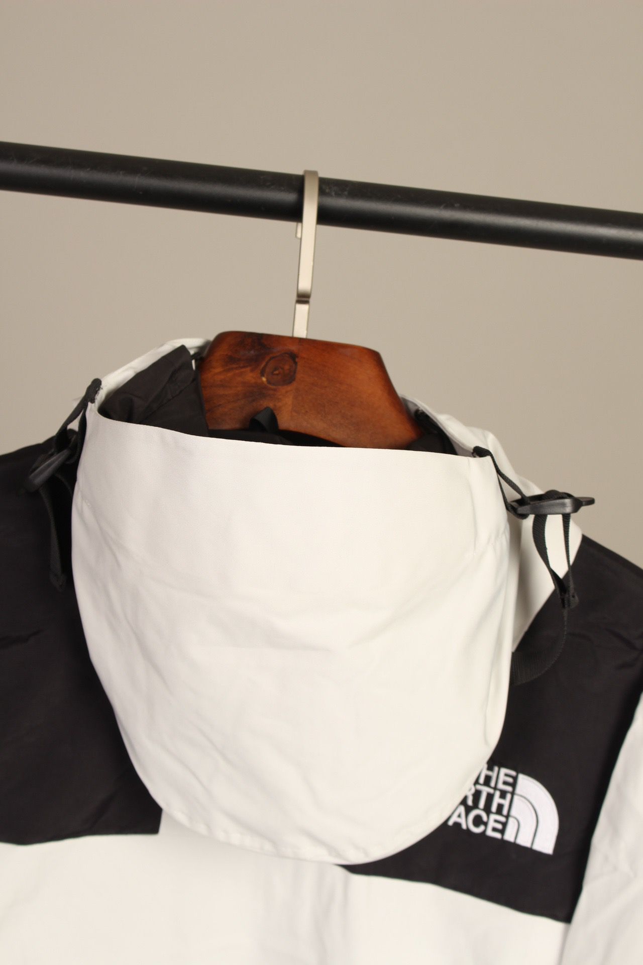 the n0*h F**e coat-020