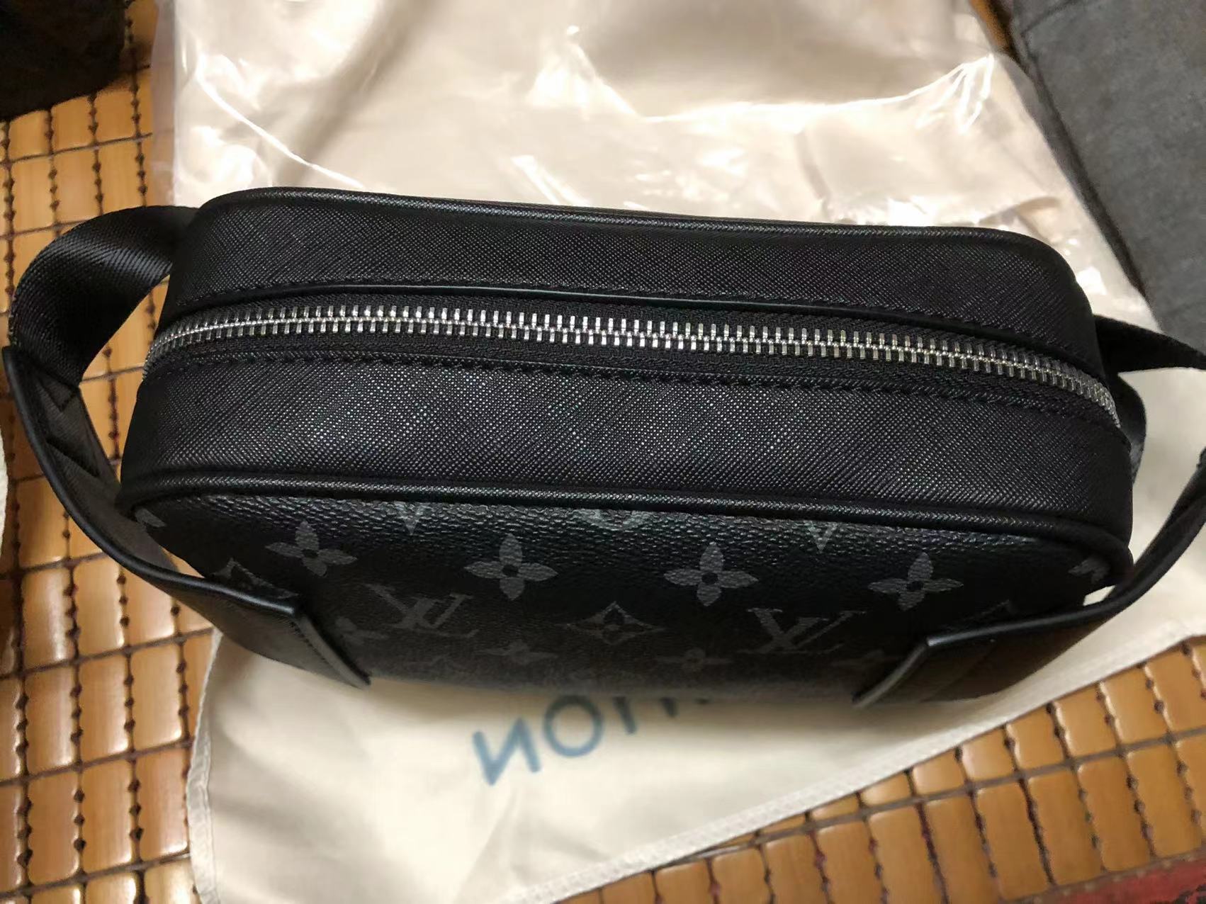 LV Handbags AAA(Men)-071