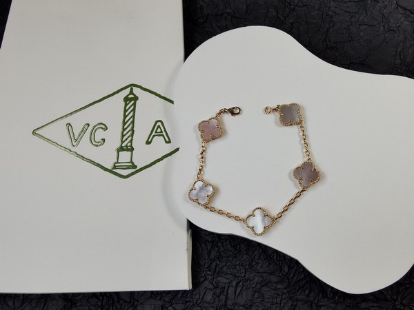 Van Cleef & Arpels Bracelet(19cm)-005