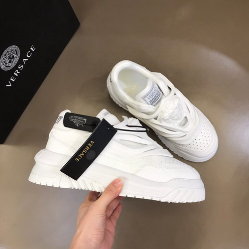 Versace Shoes(AAA)-186