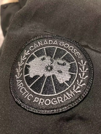 Canada Goose Coat (E30)-223