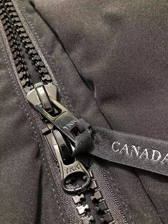 Canada Goose Coat (E30)-223