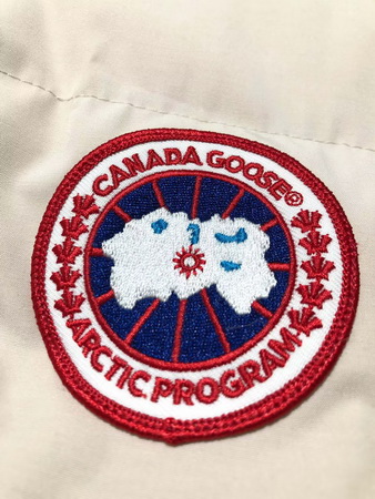 Canada Goose Coat (E30)-224
