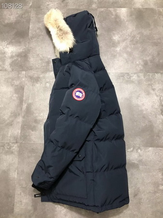 Canada Goose Coat (E30)-222