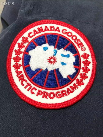 Canada Goose Coat (E30)-222