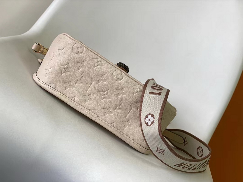 LV Handbags AAA(Women)-175
