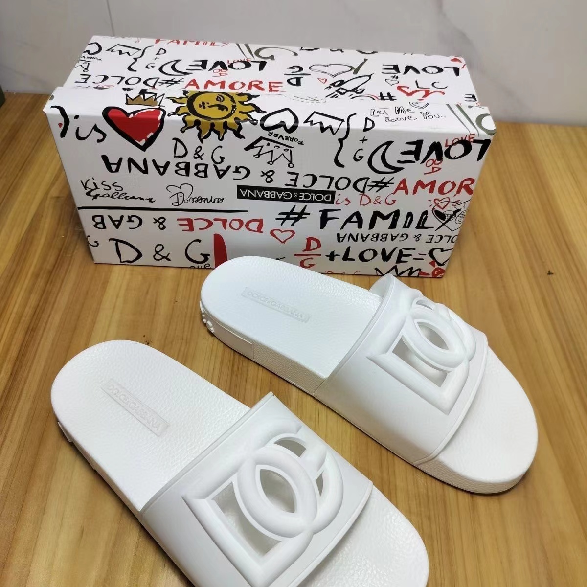 D&G Slippers (AAA)-001