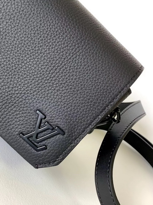 LV Handbags AAA(Men)-135