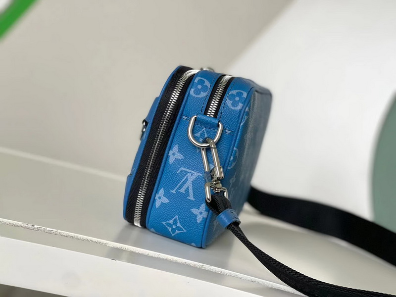 LV Handbags AAA(Men)-137