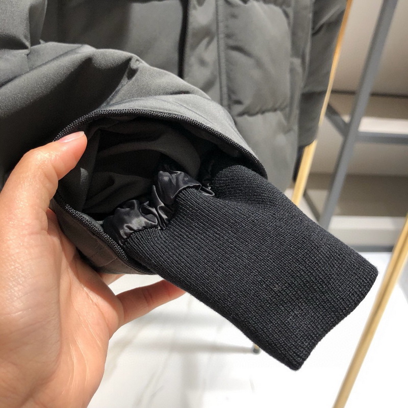 Canada Goose Coat-240