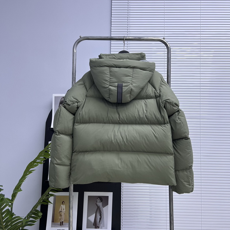 Canada Goose Coat-303