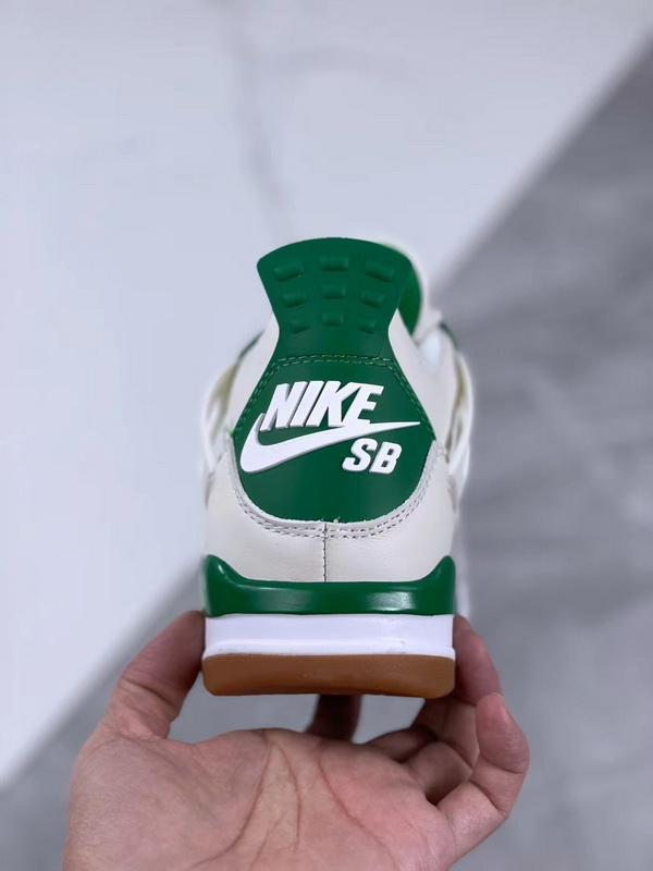 Air Jordan 4 Retro-050