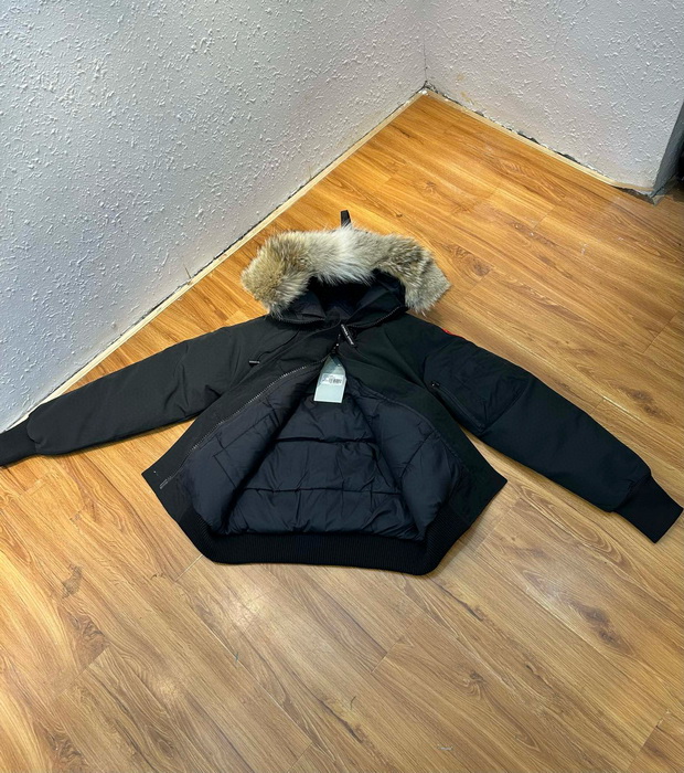 Canada Goose Coat(Women)-000