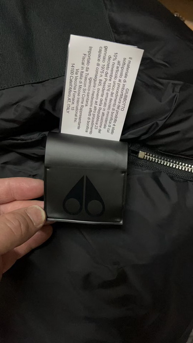 Moose Knuckles Coat-001