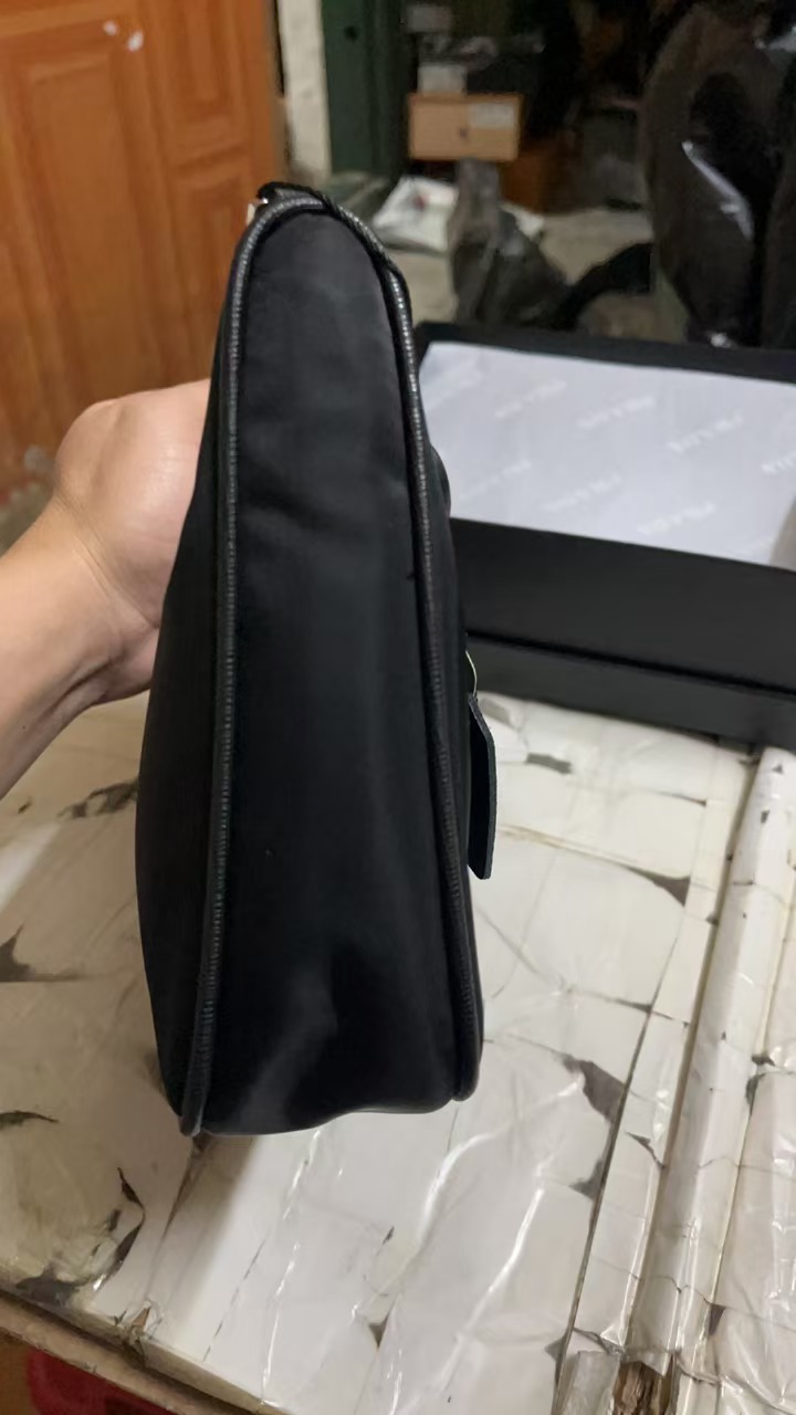 Prada Handbags AAA(Women)-001