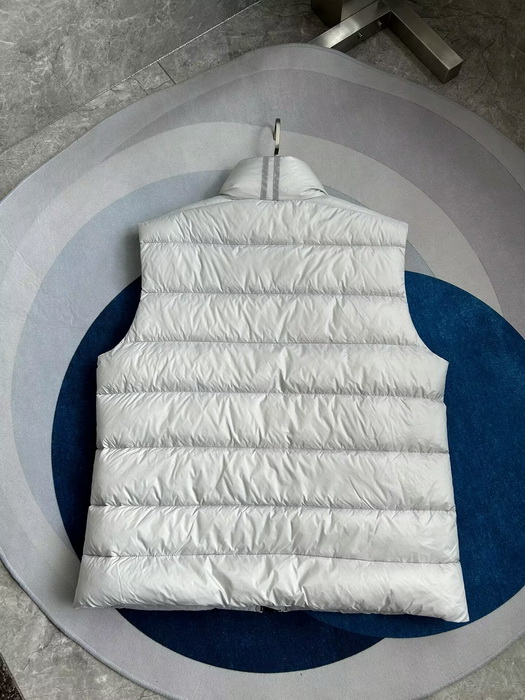 Can*a Go*e vest coat-011