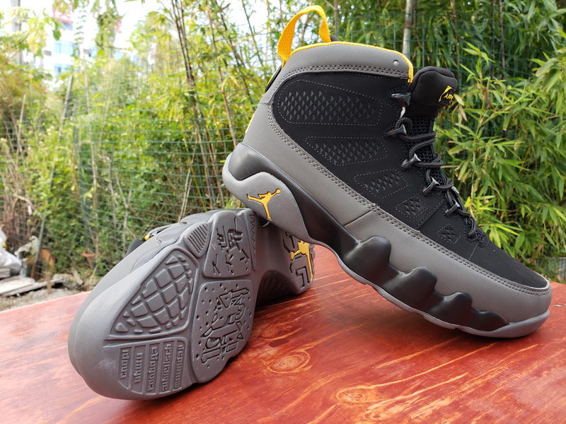 Air Jordan 9 Retro-010