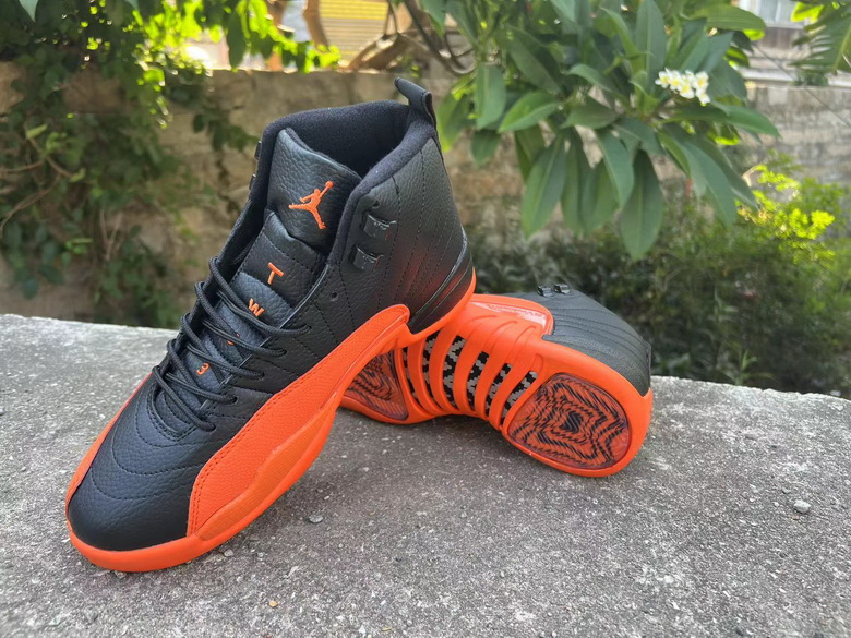 Air Jordan 12 Retro-085