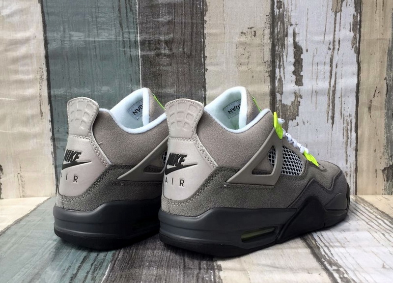 Air Jordan 4 Retro-107
