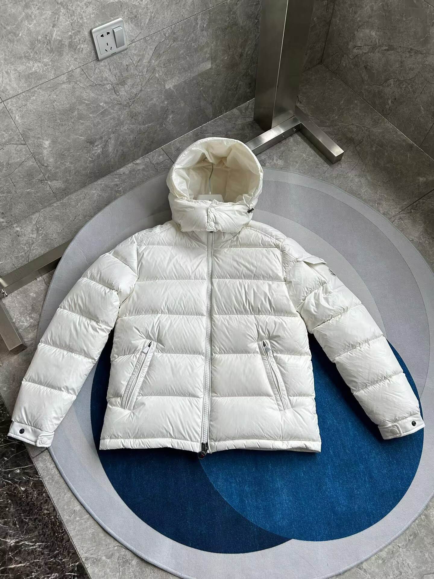 Moncler Coat-260