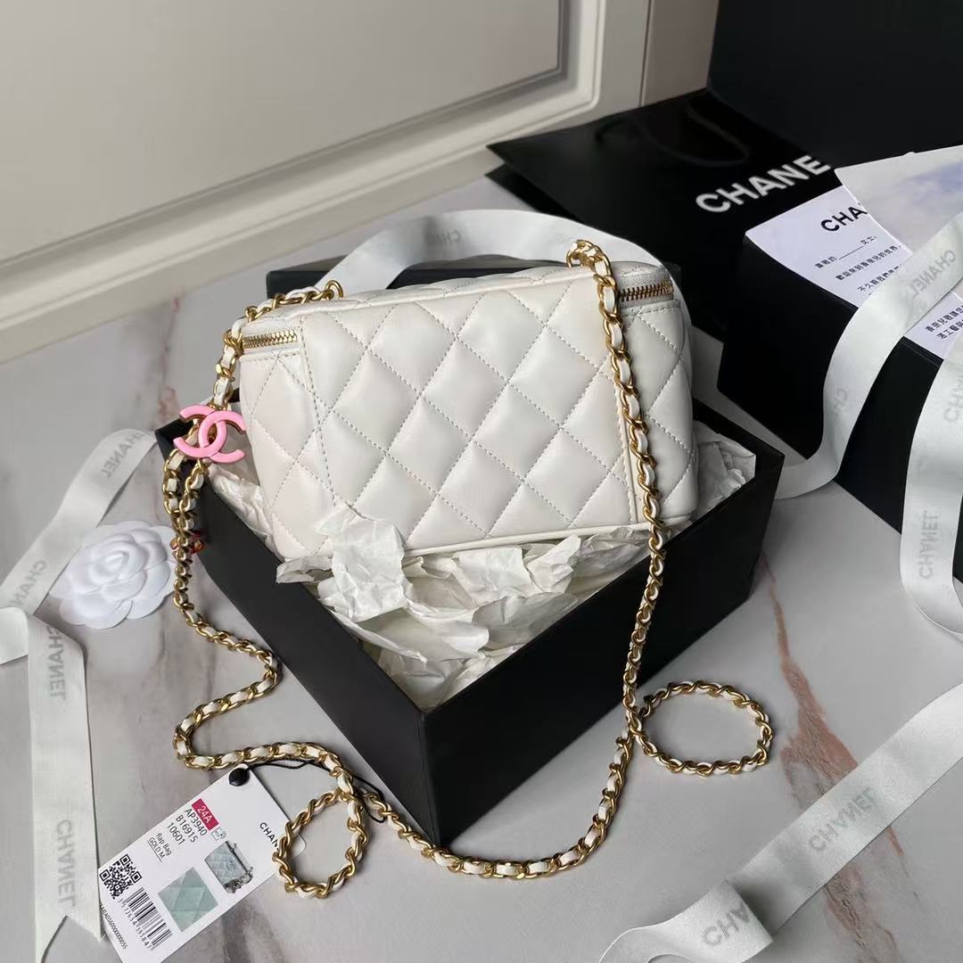 Chanel Handbags AAAA(Women)-126