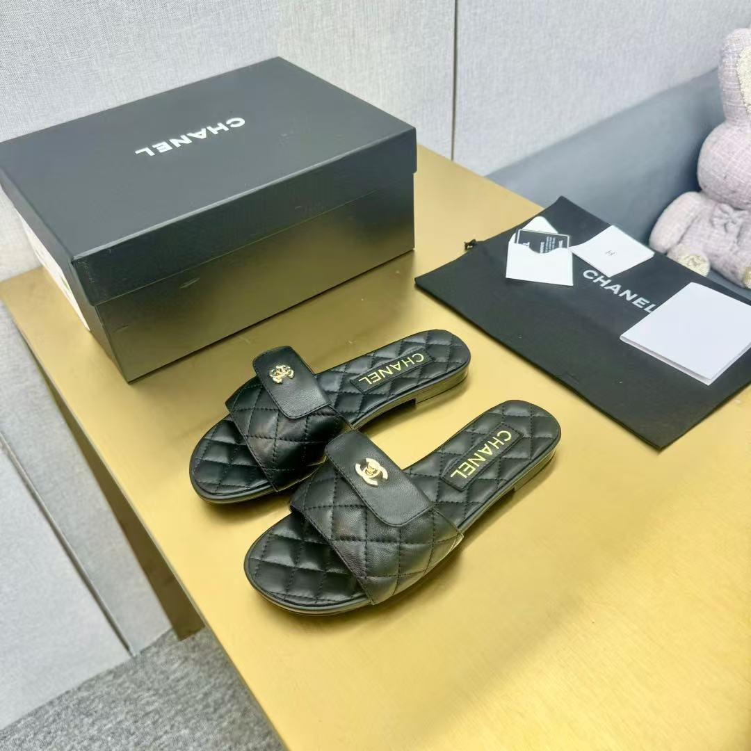 Chanel Slippers Women(AAA)-010
