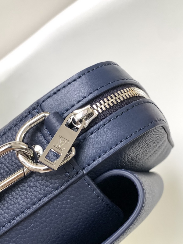 LV Handbags AAAA(Men)-161