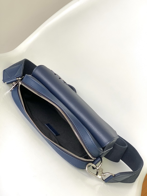 LV Handbags AAAA(Men)-161