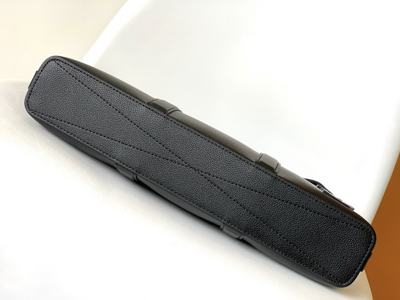LV Handbags AAAA(Men)-162