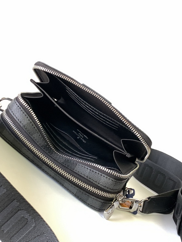 LV Handbags AAAA(Men)-175