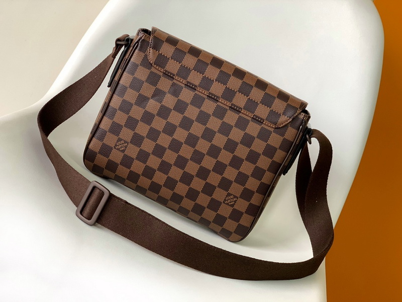 LV Handbags AAAA(Men)-179