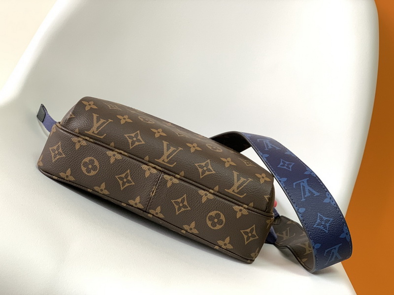 LV Handbags AAAA(Men)-195