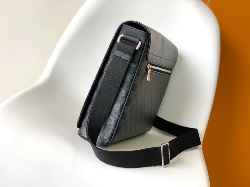 LV Handbags AAAA(Men)-201